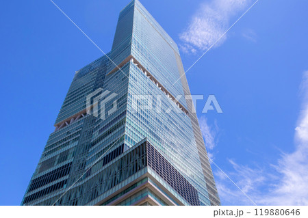大阪マリオット都ホテルが入る、晴天のあべのハルカス外観 大阪マリオット都ホテルが入る、晴天のあべのハルカス外観 119880646