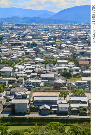 丸亀城からの眺望・南・讃岐平野(香川県・丸亀市) 丸亀城からの眺望・南・讃岐平野(香川県・丸亀市) 119885780