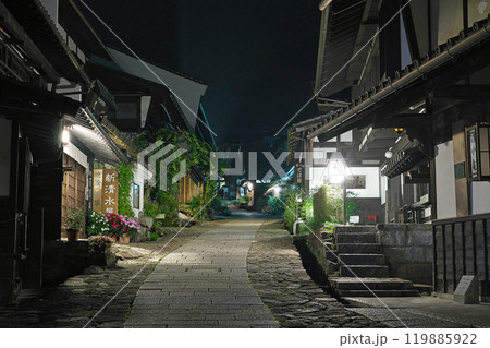 【馬籠宿 (夜)】 岐阜県中津川市馬籠 119885922