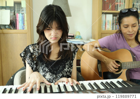 Play Music Together Play Music Together 119889771