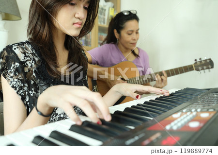 Play Music Together Play Music Together 119889774
