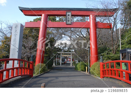 米之宮(よねのみや)浅間神社の鳥居(静岡県富士市) 119889835