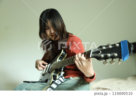 With Electric Guitar 119890510