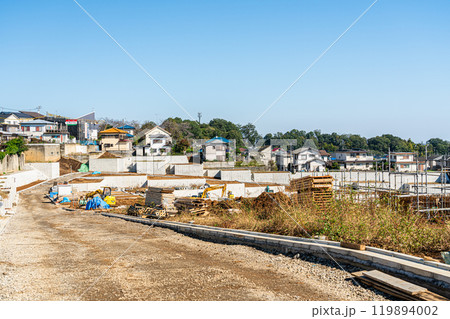 擁壁の多い斜面の住宅造成地 擁壁の多い斜面の住宅造成地 119894002