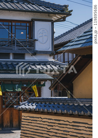 伊勢 おかげ横丁の店先の風景 伊勢 おかげ横丁の店先の風景 119895686