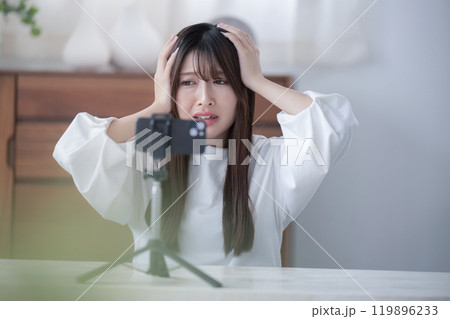 うわ～～やっちゃった！炎上してしまった女性の動画配信者 119896233