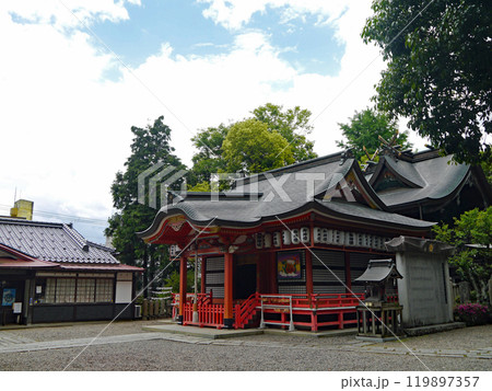 京都府福知山市にある明智光秀を合祀した御霊神社の本殿 京都府福知山市にある明智光秀を合祀した御霊神社の本殿 119897357
