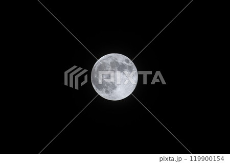 夜空に浮かぶ満月 (スーパームーン) 夜空に浮かぶ満月 (スーパームーン) 119900154