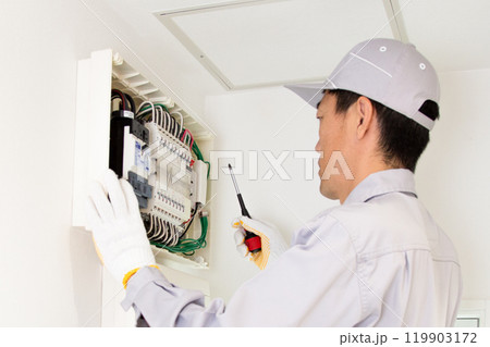 電気工事　電気工事士　 119903172