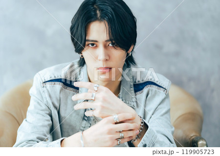 男性のファッション・美容イメージ メンズコスメ 男性のファッション・美容イメージ メンズコスメ 119905723