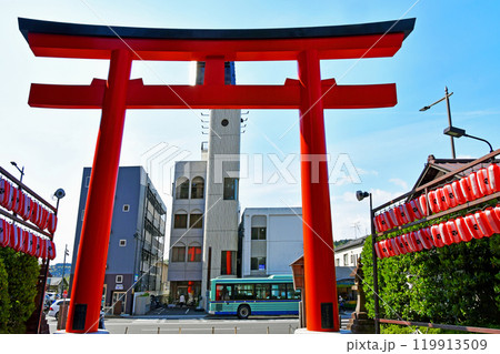 杜の都仙台 大崎八幡宮 表参道 一之鳥居 杜の都仙台 大崎八幡宮 表参道 一之鳥居 119913509