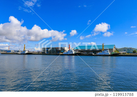 北海道　室蘭市　室蘭港中央埠頭 119913788