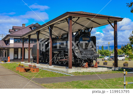 北海道　室蘭市　旧室蘭駅舎とD51 119913795