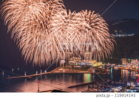 【静岡県】熱海100万ドルの夜景と海上花火大会 【静岡県】熱海100万ドルの夜景と海上花火大会 119914143