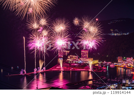 【静岡県】熱海100万ドルの夜景と海上花火大会 119914144
