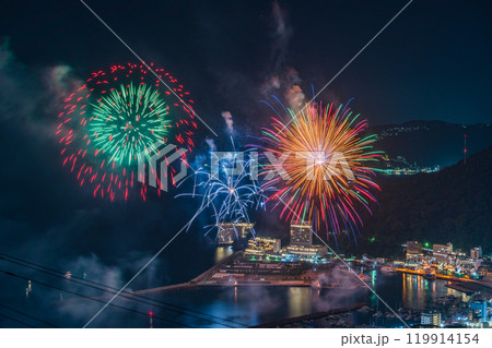 【静岡県】熱海100万ドルの夜景と海上花火大会 119914154