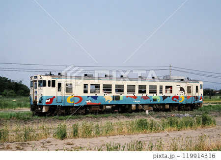 1989年境線河崎口付近のキハ40 ラッピング車 119914316