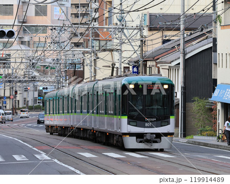 京阪　京津線　びわ湖浜大津駅付近の800系電車 119914489