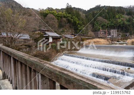 長野県　尾又橋から見る蘭（アララギ）川取水堰堤【妻籠宿・木曽路】 119915762