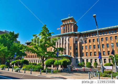 横浜みなとみらい  神奈川県庁　キングの塔の風景 119915886