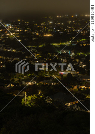 ニュージーランド ウェリントンにあるステリン記念公園から見える夜景 ニュージーランド ウェリントンにあるステリン記念公園から見える夜景 119916491
