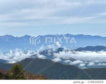 秋の雲海の情景_美ヶ原高原 秋の雲海の情景_美ヶ原高原 119916926