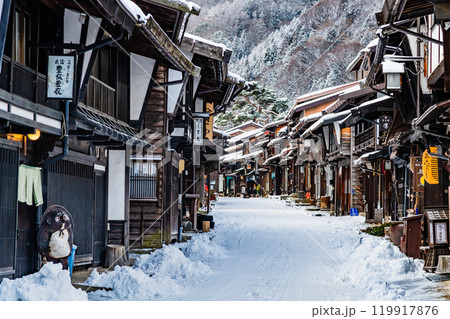 信州 雪の奈良井宿 信州 雪の奈良井宿 119917876