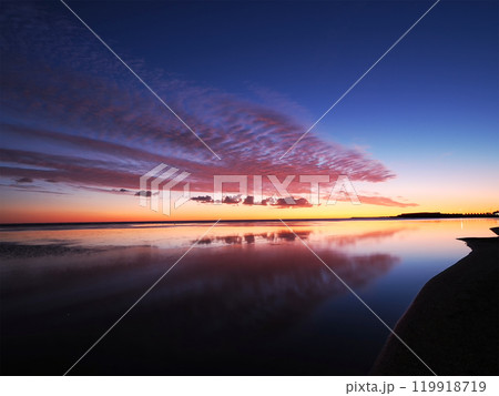 宗谷岬の朝焼け 119918719