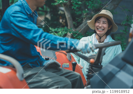 若手農家夫婦 若手農家夫婦 119918952