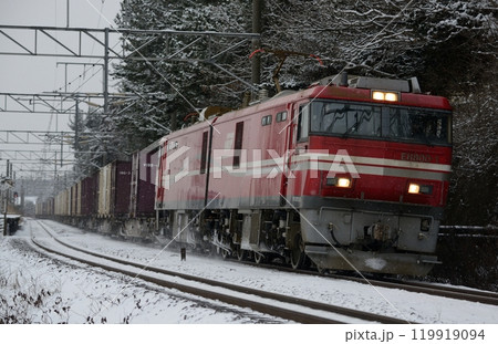 道南いさり火鉄道を走る貨物列車 道南いさり火鉄道を走る貨物列車 119919094