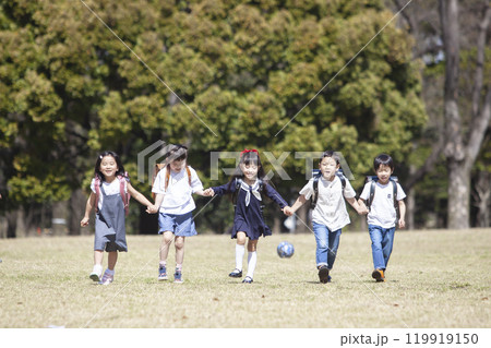 小学一年生 5人 小学一年生 5人 119919150