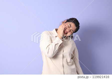 Woman with Braces Woman with Braces 119921410