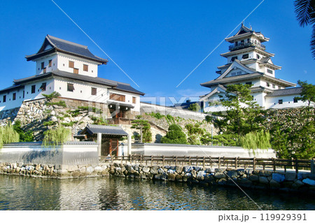 今治城・天守・山里櫓（愛媛県・今治市） 119929391