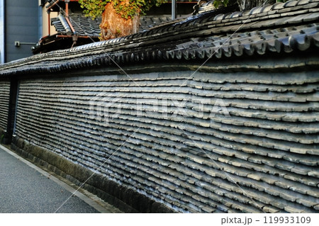 観音寺築地塀　東京都台東区谷中の登録有形文化財　谷根千の江戸の昔を伝える観光名所　 119933109