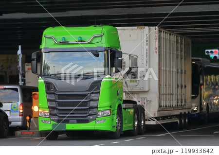 トレーラートラック 119933642
