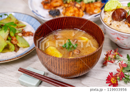天然きのこの味噌汁 119933956