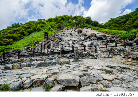 那須湯本温泉　殺生石 119935357