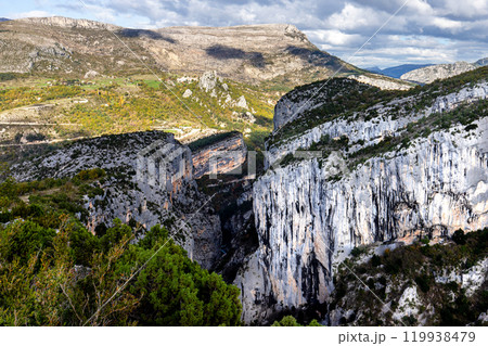 Great canyon of the Verdon, Provence, France Great canyon of the Verdon, Provence, France 119938479