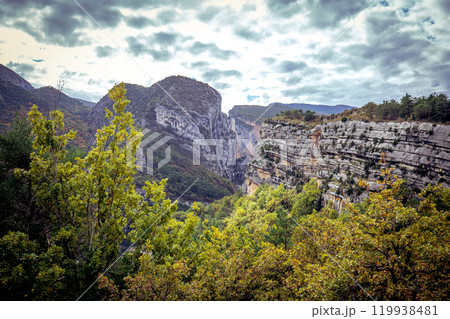 Great canyon of the Verdon, Provence, France 119938481