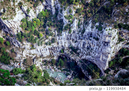 Great canyon of the Verdon, Provence, France Great canyon of the Verdon, Provence, France 119938484