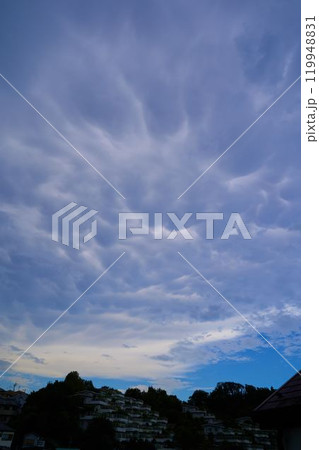 神奈川県川崎市での気象現象 乳房雲(ちぶさぐも) 119948831