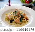 サーモンとほうれん草のパスタ 119949176