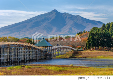 草紅葉が美しい津軽富士見湖 119950713