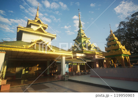 Architecture and buildings inside Shwe Myethman Temple It is here that the Shwe Myethman Buddha with golden spectacles is enshrined. 119950903