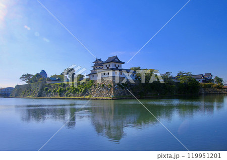 今治城・外堀と石垣・南東から(愛媛県・今治市) 今治城・外堀と石垣・南東から(愛媛県・今治市) 119951201