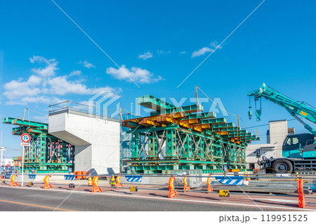 作業構台設置工事　仮桟橋　仮設構台　ラフタークレーン 119951525