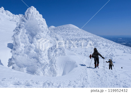 八甲田山 冬 スノーハイク 登山 119952432