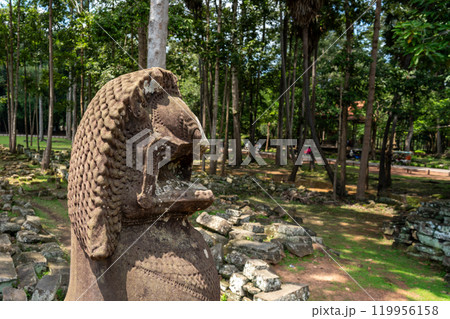 アンコール王朝の石像やレリーフ アンコール・トム アンコール王朝の石像やレリーフ アンコール・トム 119956158