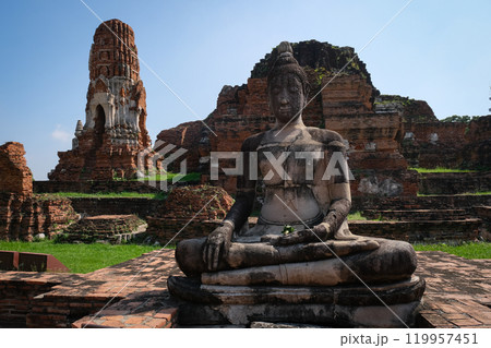 アユタヤ 遺跡 ワット プラ マハータート 119957451