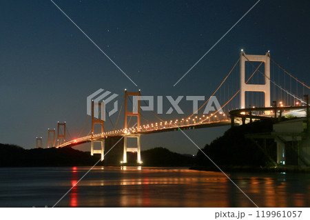 しまなみ海道・来島海峡第一大橋・夜景(愛媛県・今治市) しまなみ海道・来島海峡第一大橋・夜景(愛媛県・今治市) 119961057